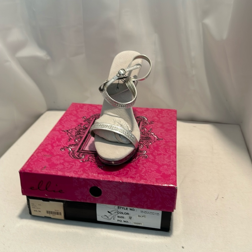Clear heels 5 inch M diamond new in the box competition shoes